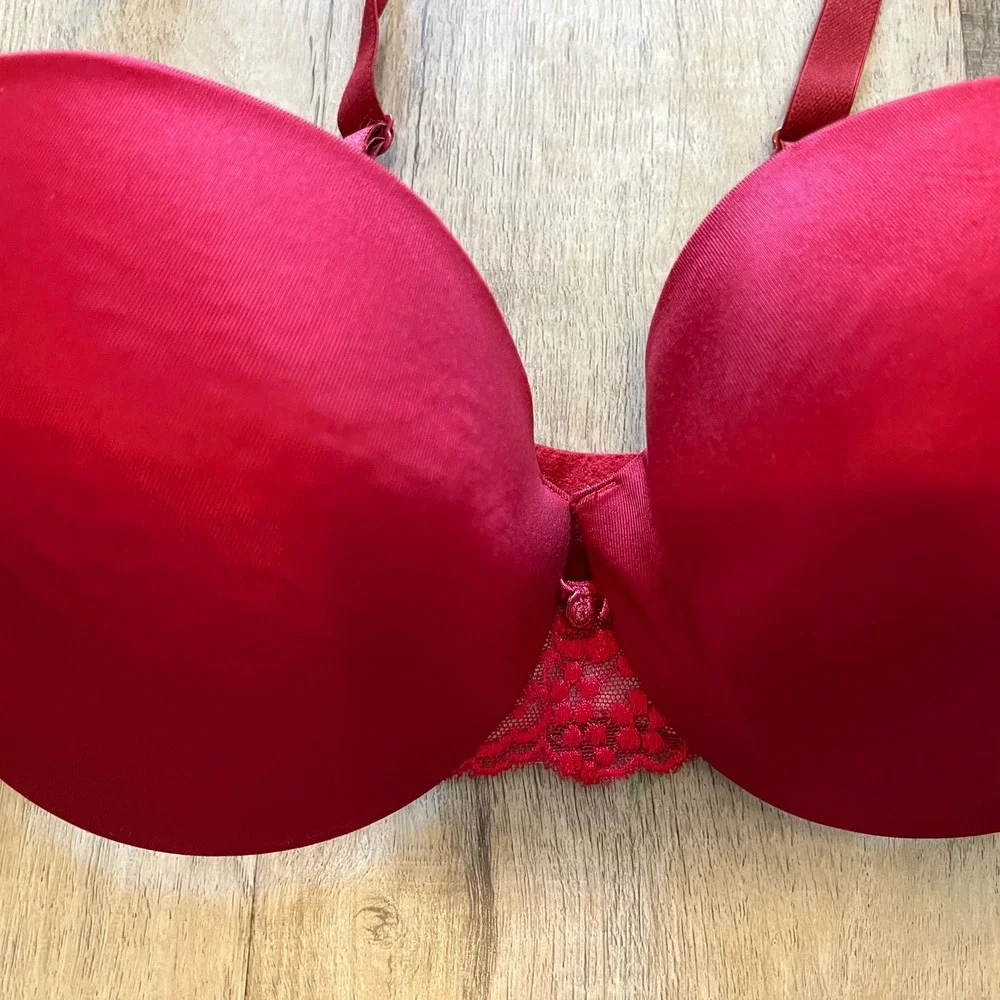 Cacique Red Lace Trim Underwire Bra 40D Smooth Padded Adjustable Straps 6956